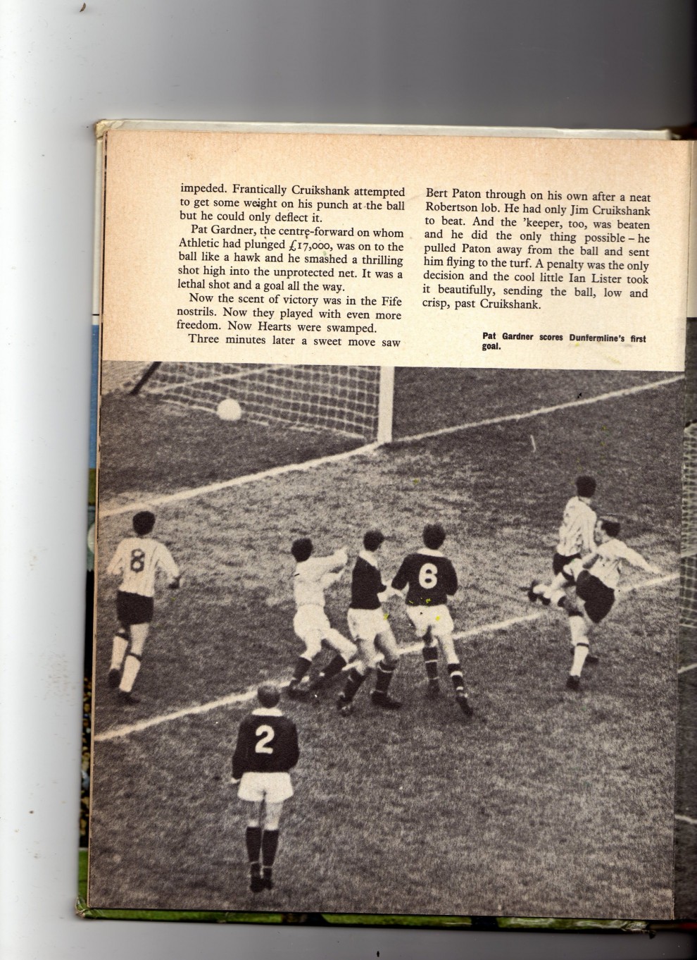 Dunfermline win the cup 