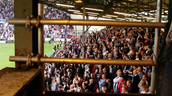 Pars v Falkirk 2010-2011